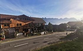 ALTE SEKTION und Alpenblick